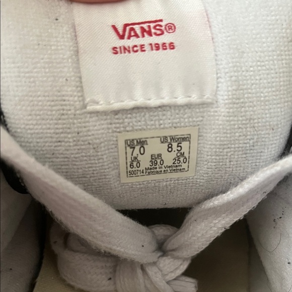 Vans Knu-Skool Black True White Sneakers VN0009QC6BT1 - Picture 3 of 10